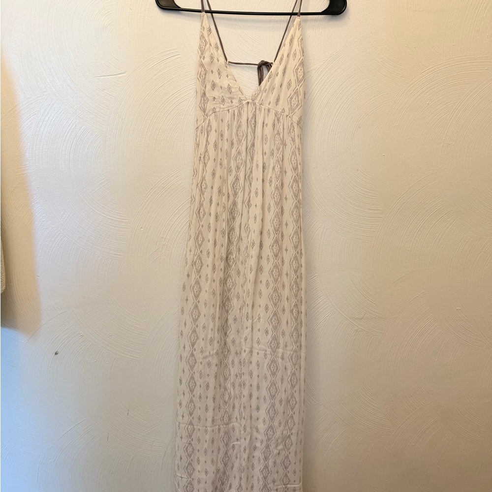 O'Neill White Maxi Dress with Subtle Pattern